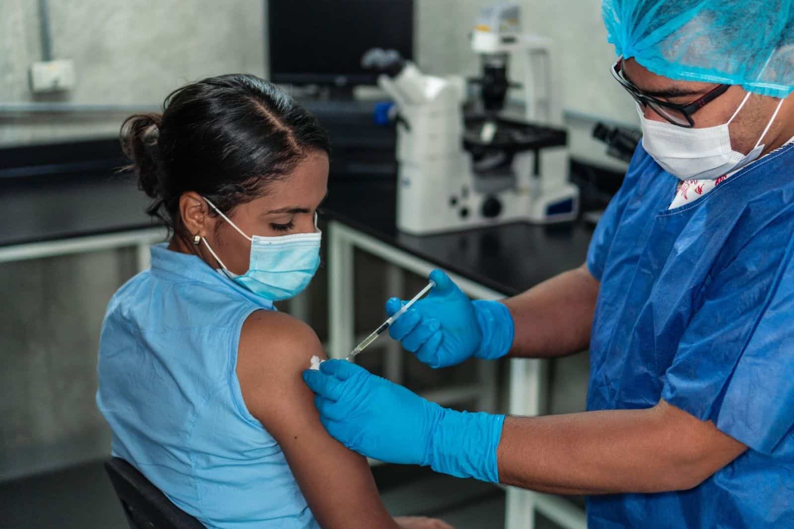 AACN Calls for Mandated Vaccinations Among Healthcare Workers, and More Nursing News